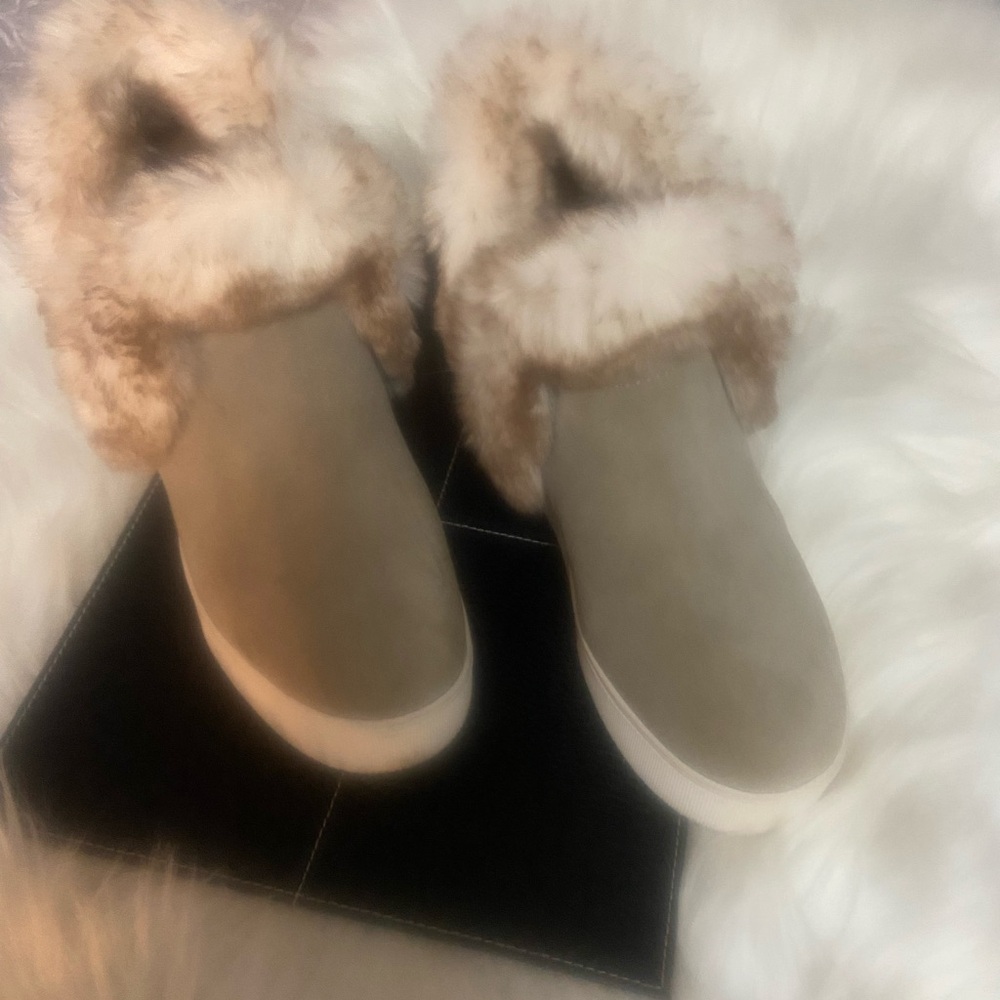 J/Slides NYC Women's SZ 6.5 Gray Suede with Faux Fur Trim Booties - Picture 4 of 8